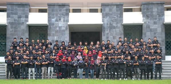 CIVIL2009_UII's tweet photo. kompak selalu...!!!! http://t.co/hldmE85ees