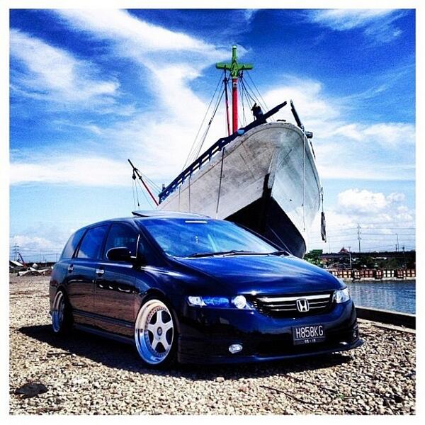 #hawknpoke via @nobility_autoclub's instagram. bit.ly/RwDopZ By @derviansav ~ #cars #honda #hondagang ...