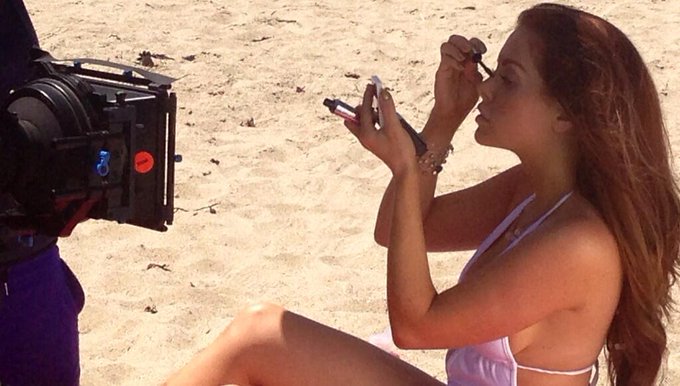 Just wrapped a great shoot at the beach with @BenefitBeauty, one of my absolute favorite makeup lines<a class="tags" target="_blank" title="On Twitter" href="/?out=eyJ0eXAiOiJKV1QiLCJhbGciOiJIUzUxMiJ9.eyJpYXQiOjE3MjE2NDE5ODIsImlzcyI6InR3cG9ybnN0YXJzLmNvbSIsIm5iZiI6MTcyMTY0MTk4MiwiZXhwIjoxNzUzMTc3OTgyLCJyZWRpcmVjdF91cmwiOiJodHRwczovL3R3aXR0ZXIuY29tL0JlbmVmaXRCZWF1dHkifQ.wUY9zmIjdMZ7Fvj1ladirV23PvQyz_ndC7Wh1wpIuy3KWAYxTfRdDRquJDJzKZHsivfqCUc_CytB3ILEhtaGiQ">@BenefitBeauty</a><a href="/tag/jayz"class="tags"><span>#jayz</span></a><a href="/tag/hydesuitelife"class="tags"><span>#hydesuitelife</span></a>