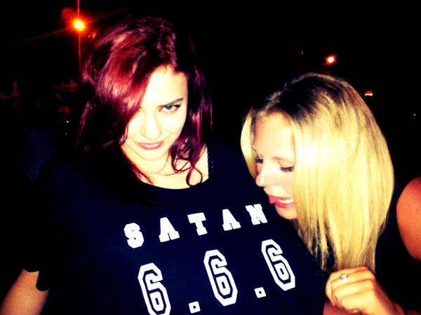 Olivia_Broome's tweet image. Being summery &amp;amp; (slightly) satanic in my new Team Satan top ♥ Thank you @EvilTrinityCo ! So much love.