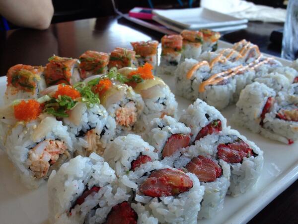 ManwaJDKC's tweet photo. You got to try this place! @gbkxbb #sushimidokc http://t.co/KUQM6N1iAl