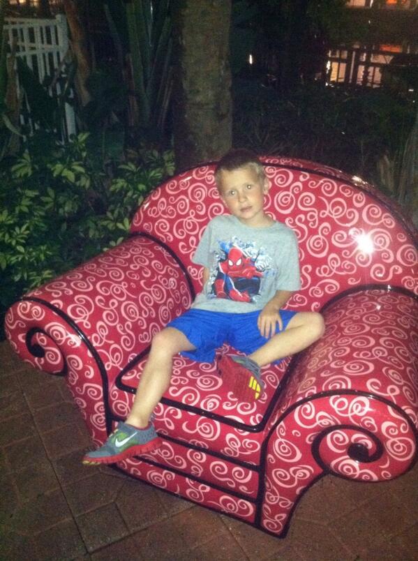 kythree23's tweet photo. @NickHotel Landon I want you to sit and think about what you love in Orlando ! http://t.co/chhgYDBSMN