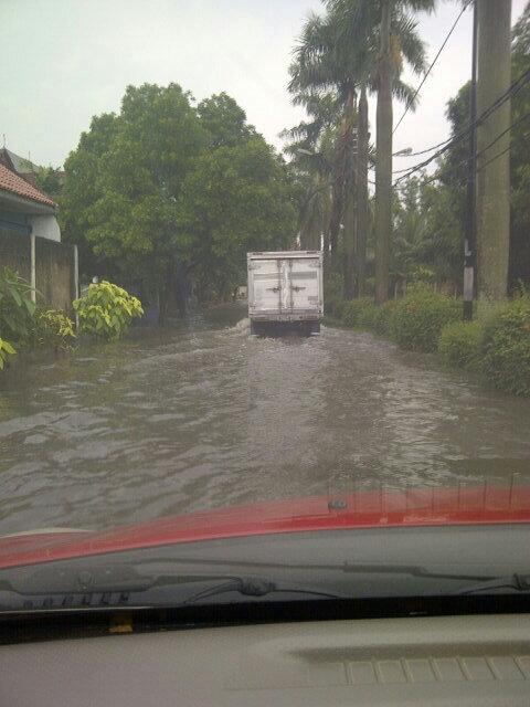 Radio Elshinta On Twitter 1407 Rt At Richecheriz Banjir