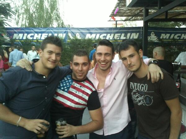 Jorgecamargo91's tweet photo. The Barmen @JaviMart20. @Sison_5 @Delgado_JManuel http://t.co/SiLcoWUxLl