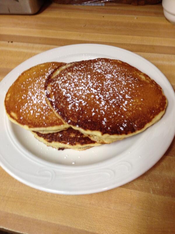 BlueRockGCGrill's tweet photo. Yum, Chocolate Chip Pancakes!! #rjresorts http://t.co/GdYbkShRri