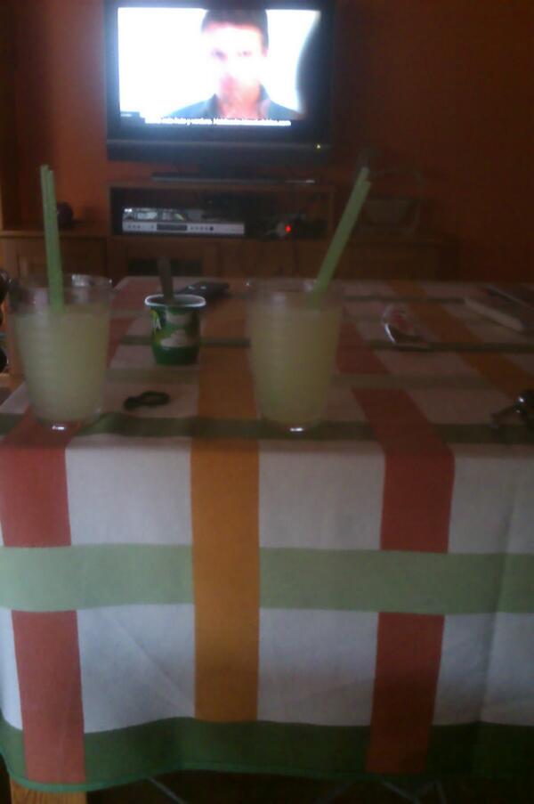 CristiReche's tweet photo. @anituxis nos tiene consentias...gracias por despertarnos de la siesta asi! @CristiYeste @93Yeste http://t.co/TBiXb1MB9C