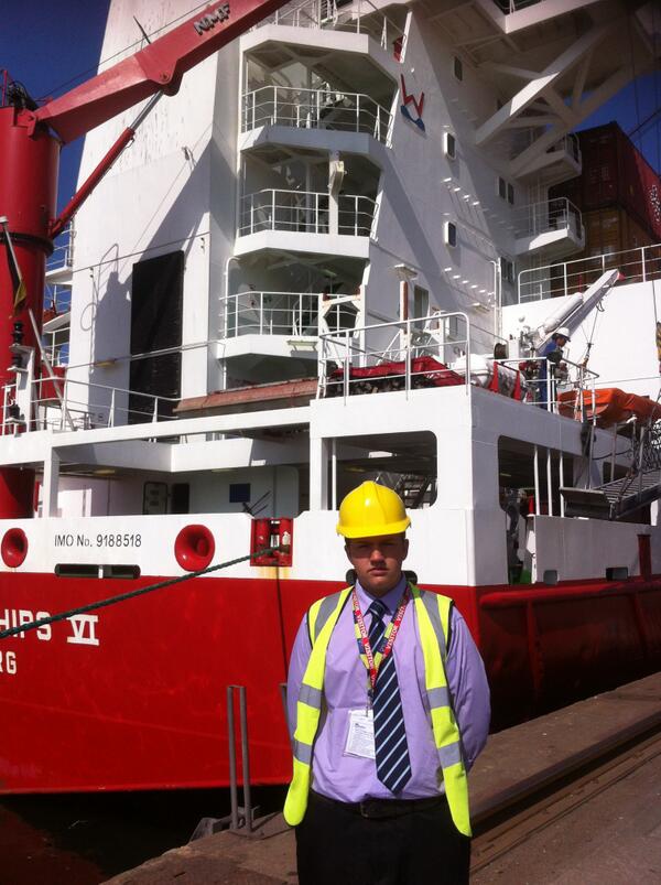 ConshipsUK's tweet photo. Work experiance Student Reece Small boards "M/V Containerships VI" @hightidetees http://t.co/lQTd691PzN