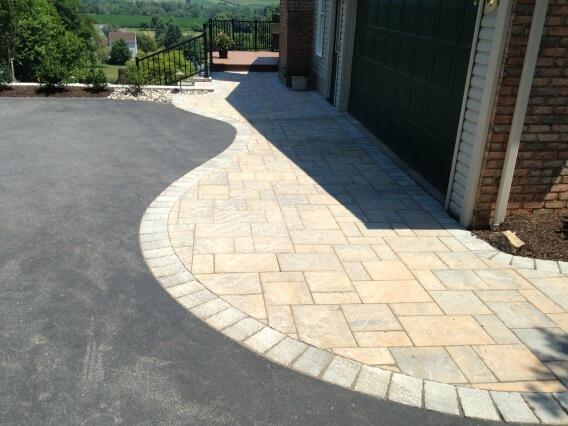 A sweet <a href="/techobloc/">Techo-Bloc</a> #driveway skirt. That. Just. Happened. #blu80 #hera #hardscapelife #bestinberks