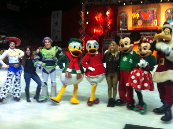 No te pierdas de ver Disney On ice en <a href="/yupstv/">YUPS</a> ! Cumplí el sueño de conocerlos y patinar con ellos jaja