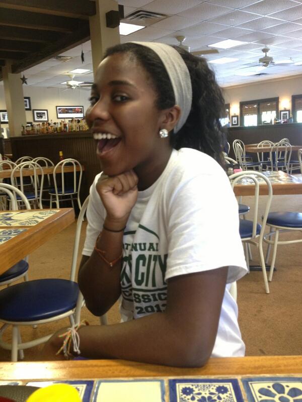 _erin_1's tweet photo. Most annoying person omg stop smiling http://t.co/A7LoM3YE0K