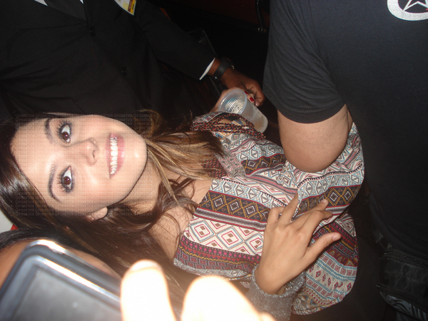 GiLancellotti's tweet photo. Kkk adorei RT @porarthur: @_gilancellotti Giovanna, já viu essa foto que tirei sua aqui em BH?? Hahahahaha, fofa! http://t.co/ovfDcK8nuS