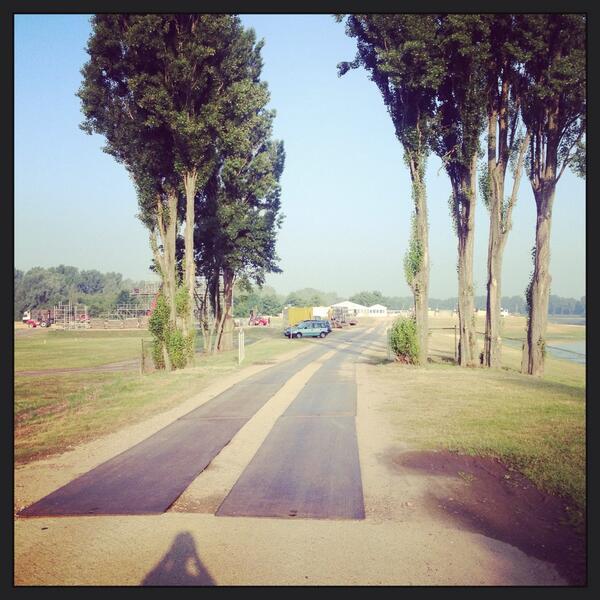 basvanbaal's tweet photo. Vandaag begin in met de opbouw van @Solarweekend http://t.co/c4q9KLC9NO