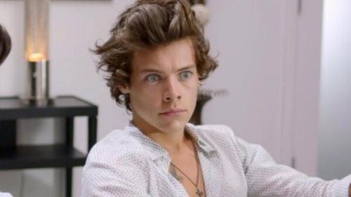 zmelec's tweet photo. "harry you’d never hurt my daughter, right?"
"of course sir. why?"
"well i heard her screaming last night" http://t.co/Cb3AvPyZyG