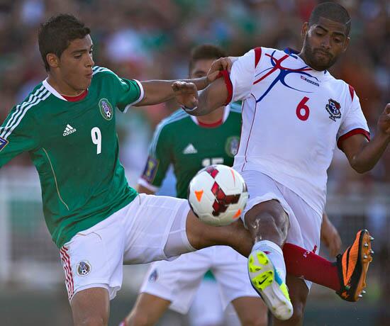 Panamá #embajadoralotto se enfrenta a México por las semifinales de la Copa de Oro! Vamos Panamá @lottopty http://t.co/h5NFruQ88r