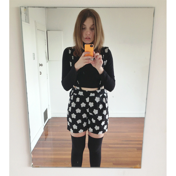 GIRLVIOLENCE's tweet photo. Erryone lounging by the poolside while I make mixes &amp; work. At least I have these fun overalls thanks to #missguided http://t.co/zLUIJKxBRN