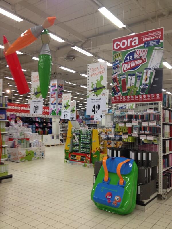 coraMessancy's tweet photo. Pas facile d'en parler en plein milieu des vacances, mais la rentrée des classes est installée ! http://t.co/MUUiirY6Xs