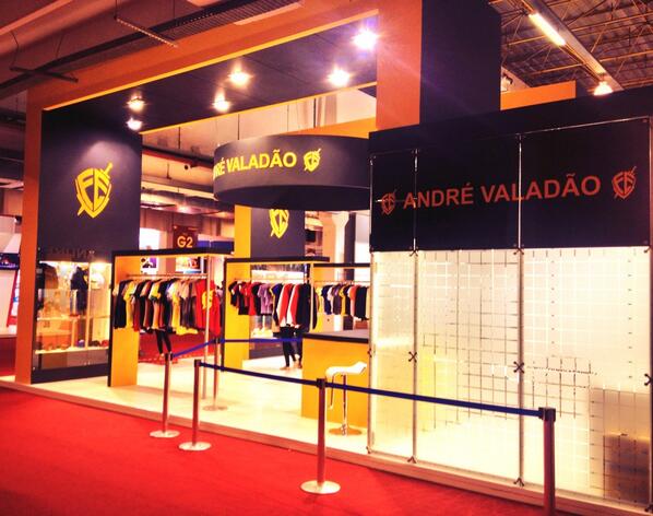 pedidosav's tweet photo. Loja AV @andrevaladao  está presente na FiC no Expo Center Norte e A partir de amanhã aberto ao publico em geral!!! http://t.co/UMTN727p7O