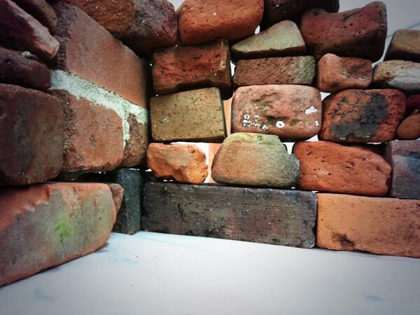 Rojia121's tweet photo. Rubble Reassembly from project brick http://t.co/3Ego8iEB6m