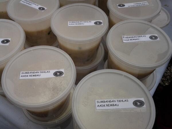 CCHRembau's tweet photo. Bubur lambuk yg sedia utk diagihkan @AADKNSembilan @norlidajr66 @Mae_ivan http://t.co/68Dzsx9tku