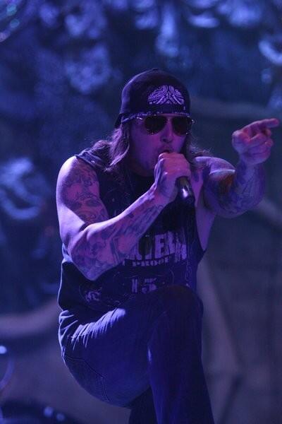 A7x Memes On Twitter Teamsynner M Shadows Looks Pretty