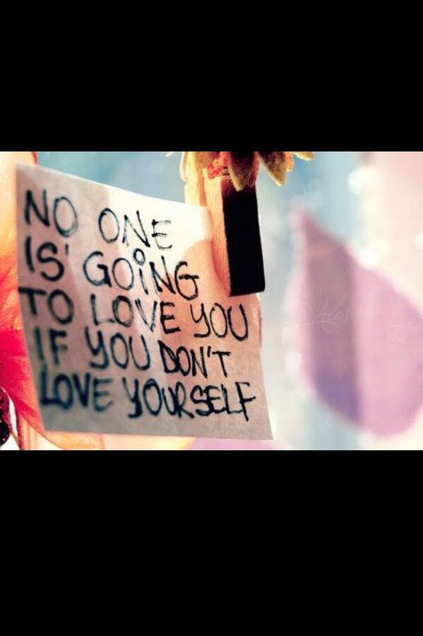 WeekendSide's tweet photo. Empezamos el día con esta maravillosa frase!!! Hay que quererse mucho!!! http://t.co/dJKzLjtUyi