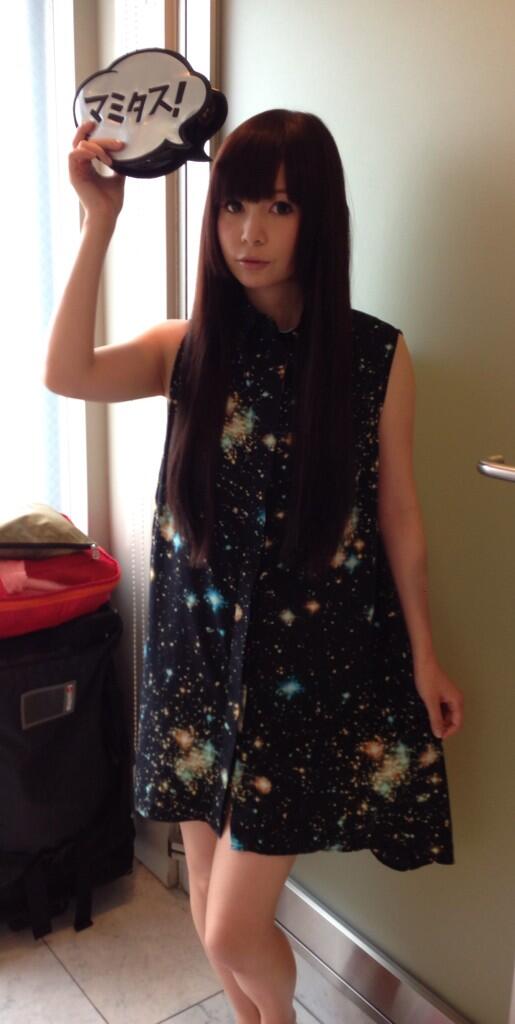 تويتر 周年の中川翔子 على تويتر 宇宙柄ワンピースさらっときやすい W 夏休みは中野ブロードウェイmmtsにあそびにきてね Http T Co 6jdyn28mn1
