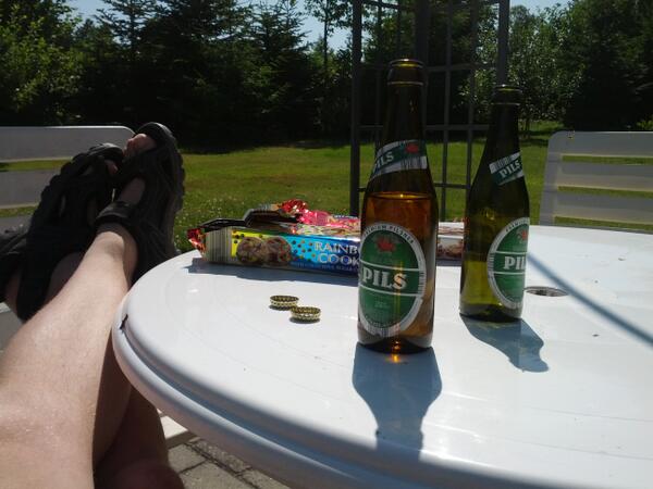 Jevaan's tweet photo. Relaxing. Someone's got to do it http://t.co/ShN6foZisd