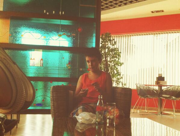 RamisMarcos07's tweet photo. @BucAntonio al hotel ! http://t.co/EESsol4pPC