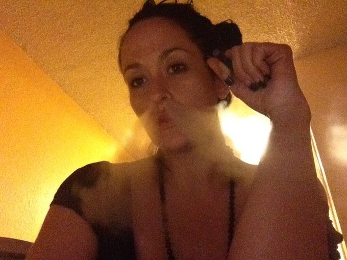 Shmoke and a pancake... http://t.co/3rzi6pzJXP<a href="/tag/70andlivinlife"class="tags"><span>#70andlivinlife</span></a>