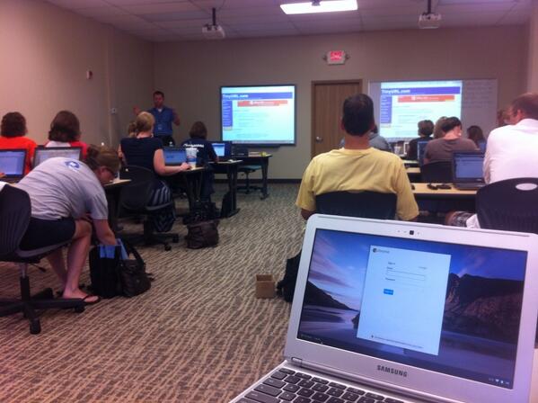 WSDTechPD's tweet photo. Getting "Google With It" over 30 educators learning about Google Apps yesterday and today!!! http://t.co/MxcORxBxqx