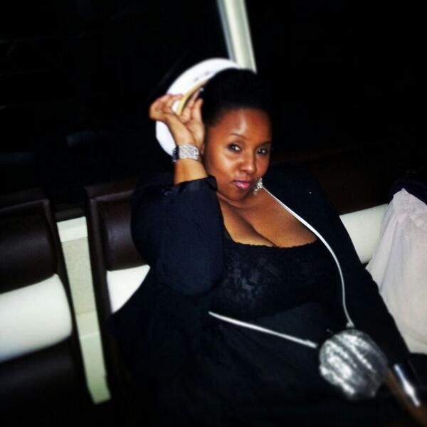 lilycurvy's tweet photo. @magrandetaille : je suis ronde et j'aime mettre mes formes en valeur! http://t.co/tIq5UONs9i