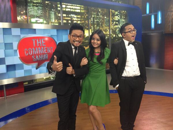 GitaSinaga's tweet photo. Akhirnya foto dgn 2 host yg blm terkenal @danangpostman  @imamdarto cc @thecomment_NET http://t.co/pS7TddWatG