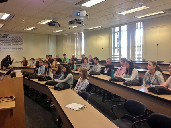 CommunitasSCU's tweet image. Orientation session #4 #communitaslove