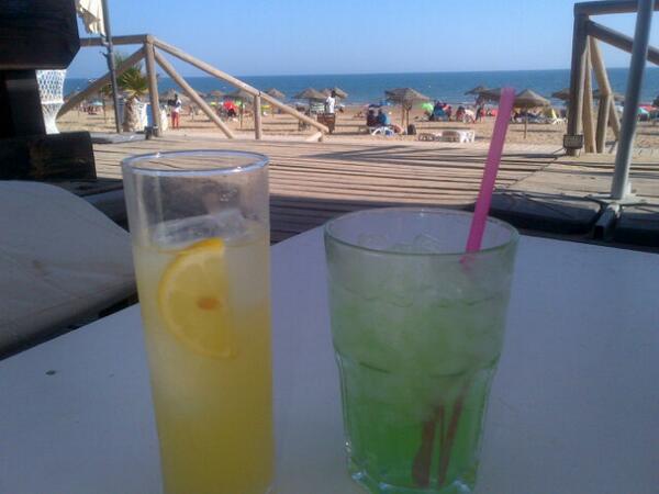 "<a href="/Maria_Clarines/">Clarines</a>: En el chiringuito con <a href="/maripazcalero/">Mari Paz Calero</a> " Esto es vida amiga!