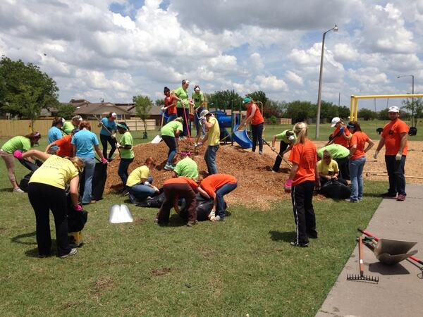 OpRelief's tweet photo. Service to the South is working hard to re-mulch local playgrounds in Moore, OK #tornadorelief http://t.co/kXkiKSO3To

#OpOk