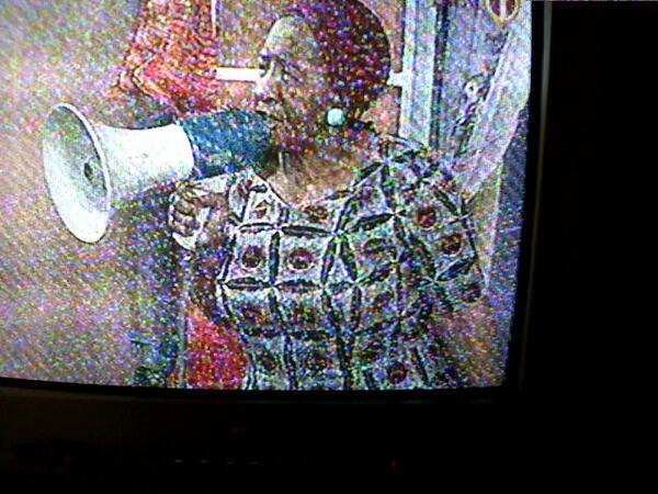 FreshDaReal's tweet photo. @djkgotsoM@thebeasyjust  @BamboBo @FreshDaReal PB "public bova" #bovering http://t.co/sPr0BlRthT