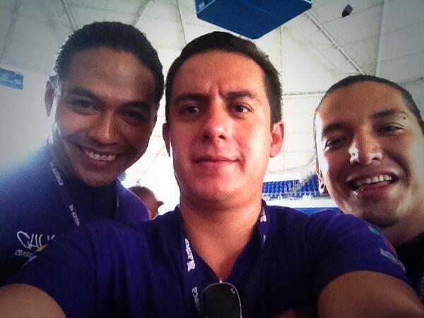 jeanchiapas's tweet photo. Ya en ensayo con @chuyrazoor y @bboybalam en #jalisco para @MexicoBaila_Tv . Code alcalde en Punto de las 4 pm. http://t.co/mD6SkZjWmT