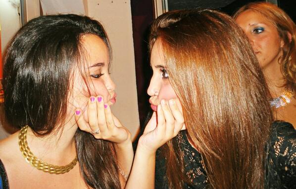 RaquelOrtigosa's tweet photo. Feliz cumple Hademeli! Ojala sigamos sumando muchos más años juntas! te quieroo @eelvi57 http://t.co/V6guSimByS