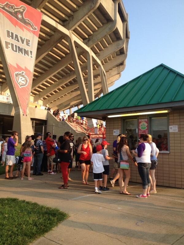 SMCRVA's tweet photo. We're standing right here. Claim your seats for tweets! http://t.co/TwOfdvK9bL