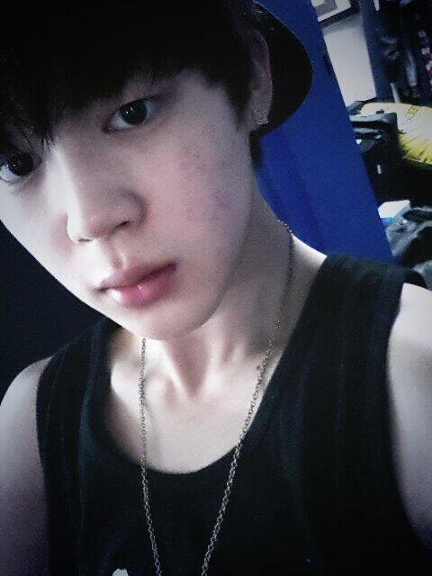 BTSJimin_1014's tweet photo. ♡♡♡
“@BTS_twt: 19금이네요ㅋㅋ 전 이제 레슨가요! http://t.co/6BnKvgYr7z”