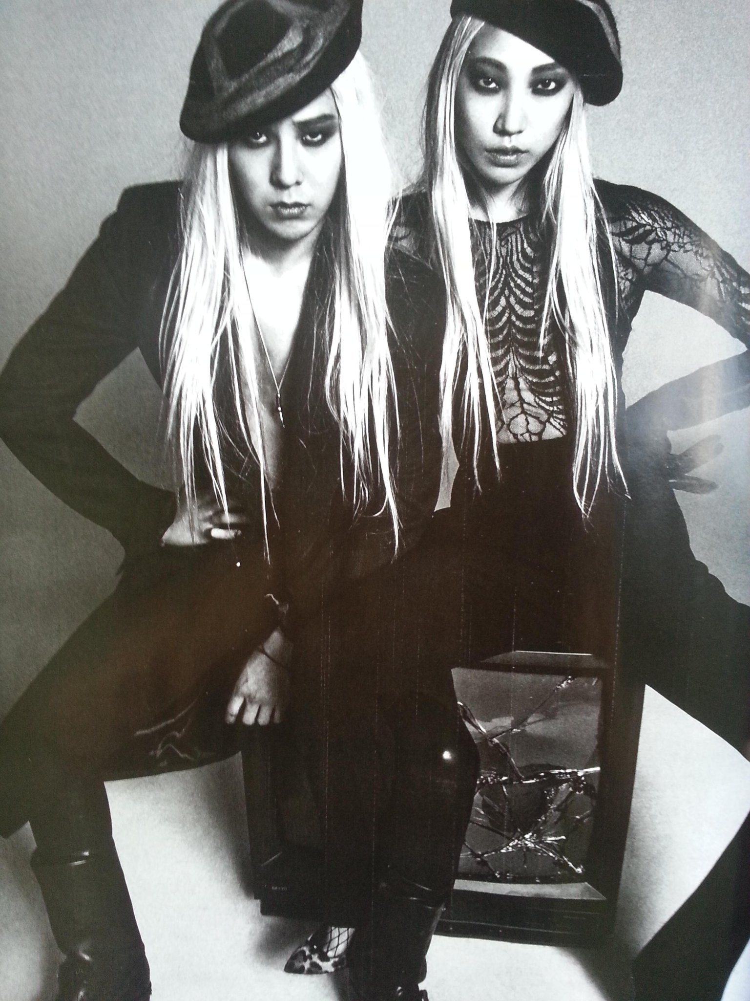 BPhnczZCIAAA_BE.jpg:large