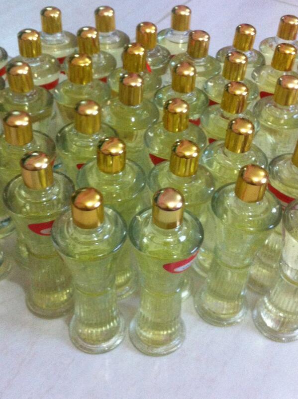 مخاوير الموضه On Twitter عطر الاطفال ١٠ غراش ب ١٠٠ درهم Http T Co Novra8uwb9