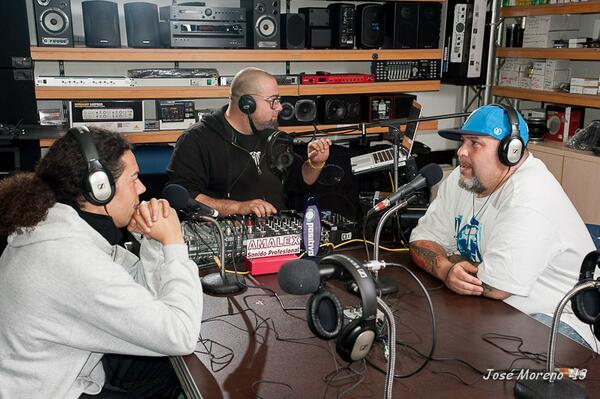 NEGROPISCINA's tweet image. Hay que bendecir la mesa antes de empezar bro, que la papaya este con vosotros y vuestro espiritu #amen #yeeeewoo