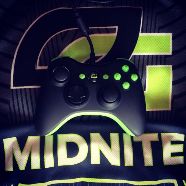 MiDNiTEMN's tweet image. Follow the instructions in this vid: youtu.be/rbgUxujw4vs &amp;amp; also #RT this tweet for a chance to win my #OpTicScuf