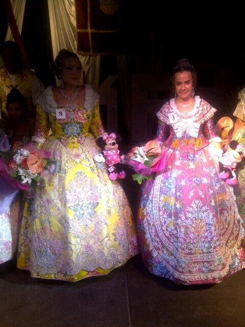 ajuntcatarroja's tweet photo. #Catarroja ja té noves Falleres Majors. Enhorabona Joanna Lozano i Anna Asins, també a les corts d'honor #falles http://t.co/LUEbA4nDyB