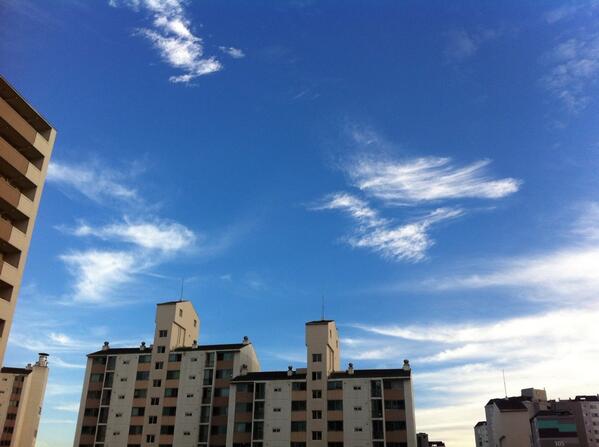 mkJ1214's tweet photo. 정말 오랜만이다. 맑은 날씨!! http://t.co/S22RcEgtNT