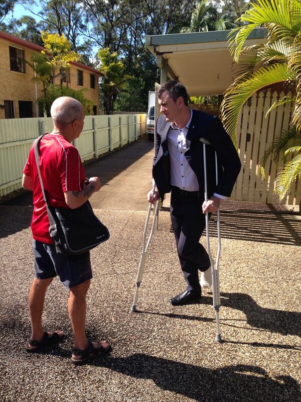 You cant keep a good man down on auction day! Injured <a href="/JamesRayWhite/">James Robinson</a> greeting buyers on crutches #GiddyUp #raywhite