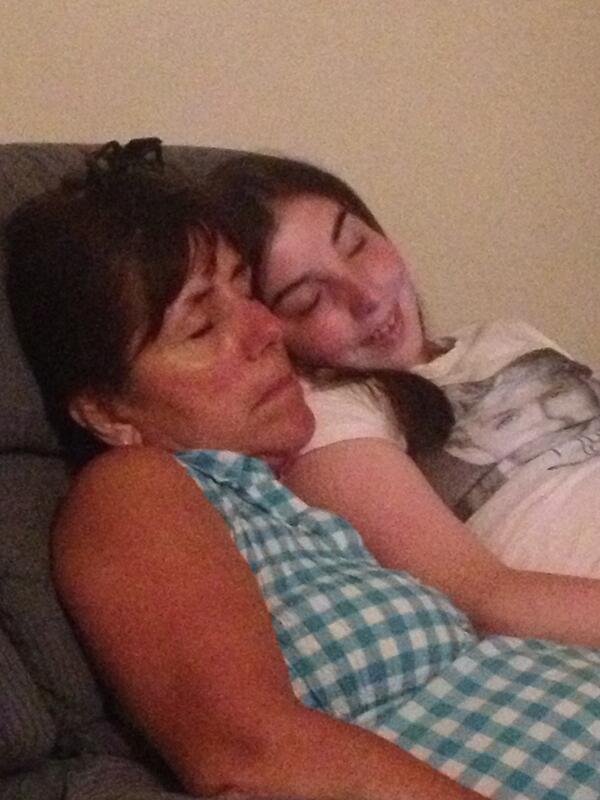 MyGfSleeping's tweet photo. #mom and #sister passed out!! http://t.co/ZKqYBTHGh4