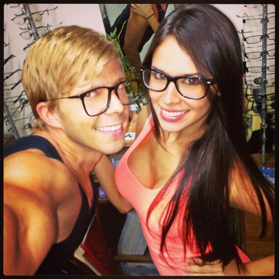 rosmeoficial tweet picture