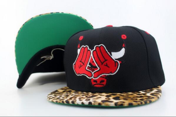 cheapsnapbackCN's tweet image. #Illuminati #ChicagoBulls #StrapbackHat just for $10. Grab yours at bit.ly/18u0lC9
